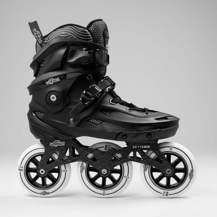 Patín triskate OnWheels C9 negro con ruedas de 110 mm, vista lateral