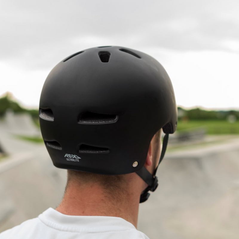 Casco Adulto Rekd Ultralite In-Mold