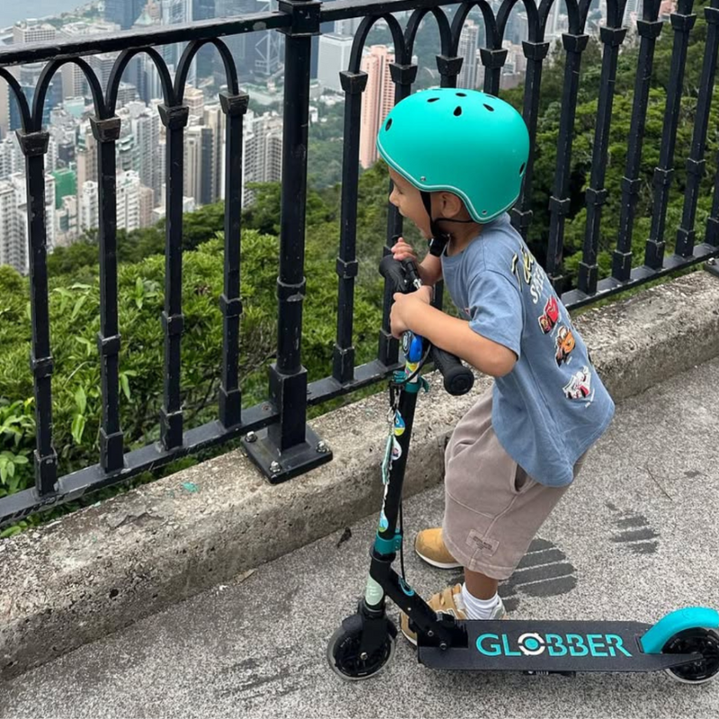 Casco infantil Globber Primo Lights Emerald Green