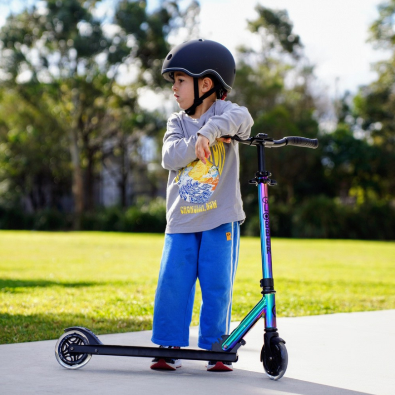 Casco infantil Globber Primo Lights Black