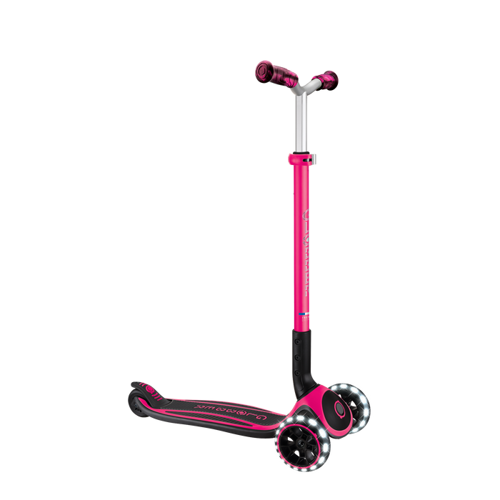 Scooter Globber ACE Lights fucsia con ruedas iluminadas