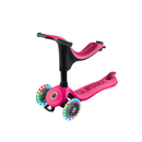 Scooter Globber Go Up Sporty Lights Dark Pink asiento y plataforma, vista en ángulo