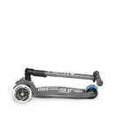 Scooter Micro Maxi Deluxe Led Plegable Gris