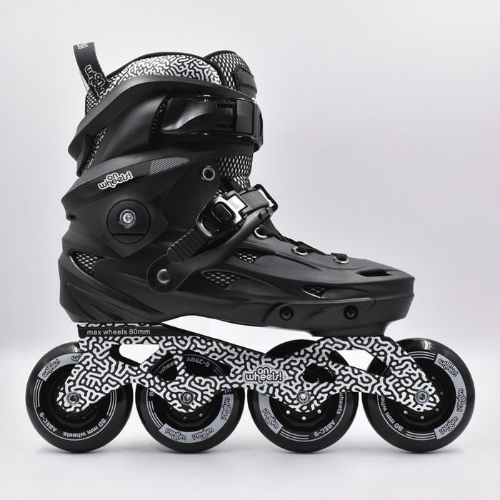 Patín freeskate OnWheels C9 negro con ruedas de 80 mm, vista lateral