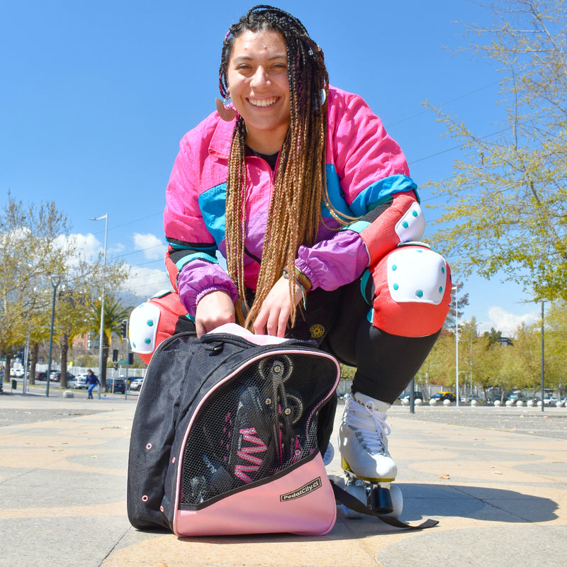 Bolso tipo mochila para patines palo rosa